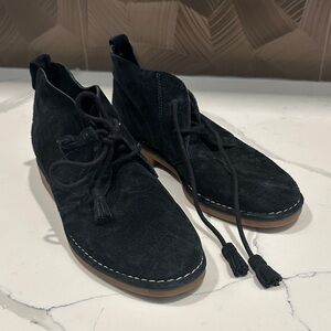 Cyra Catelyn Women's Chukka Boots